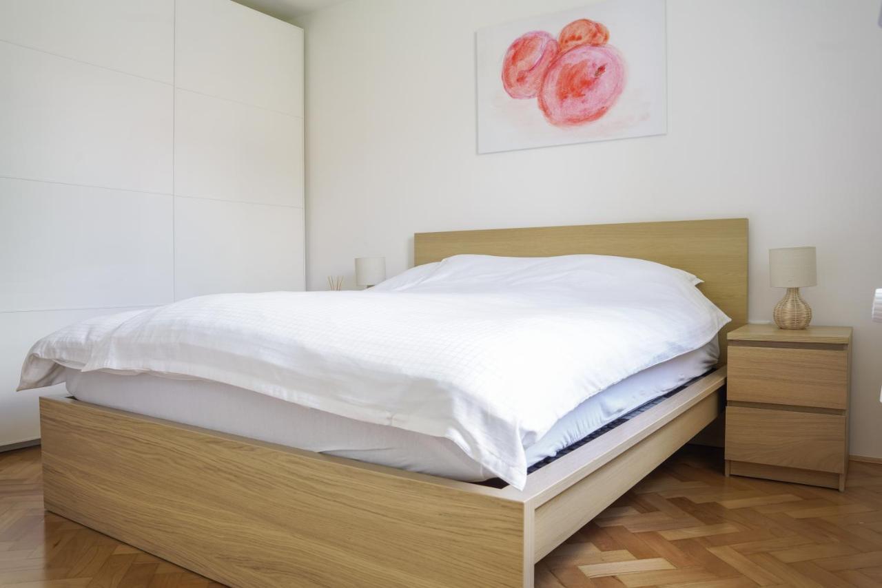 Bright Apartment Ljubljana Eksteriør bilde